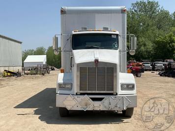 Main image Kenworth T800