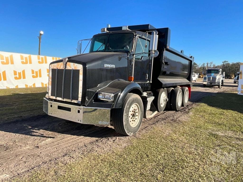 2003 Kenworth T800 Equipment Image0