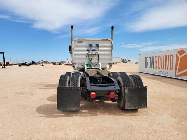 Image of Kenworth T800 equipment image 3