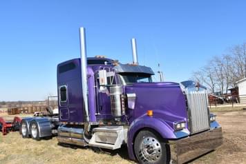Main image Kenworth W900