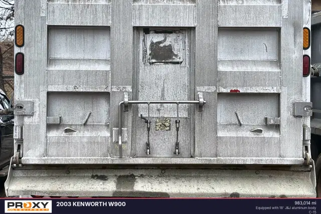 Image of Kenworth W900 equipment image 3