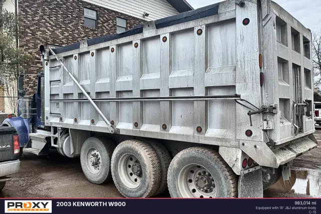 Image of Kenworth W900 equipment image 2