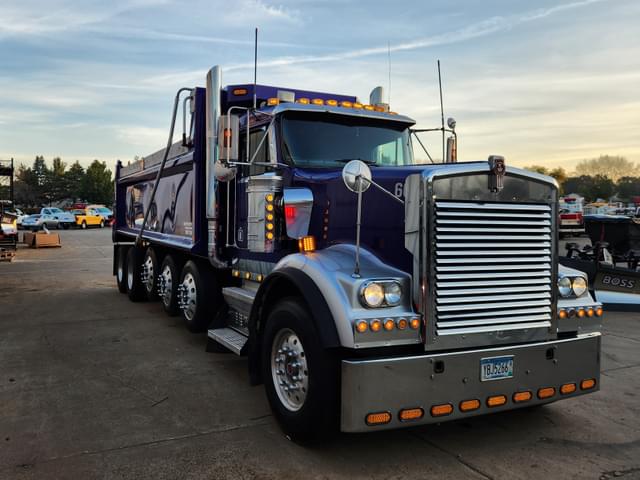 Image of Kenworth W900 equipment image 3
