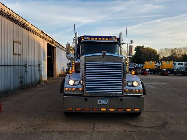 Image of Kenworth W900 equipment image 2
