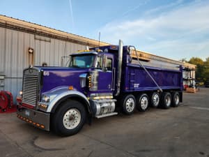 2003 Kenworth W900 Image