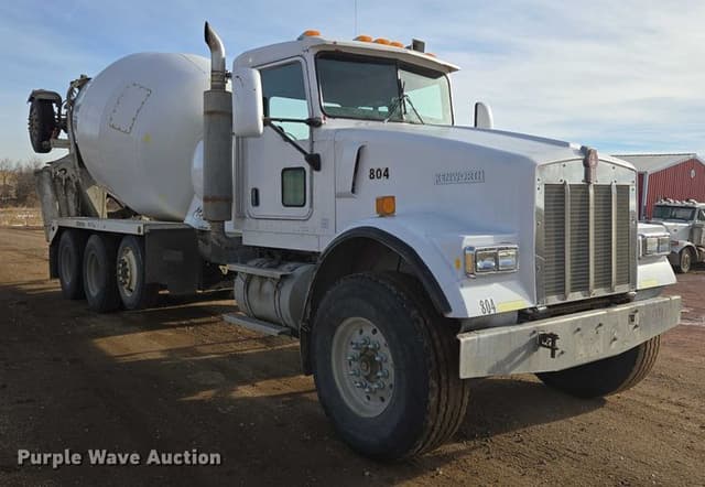 Image of Kenworth W900 equipment image 2