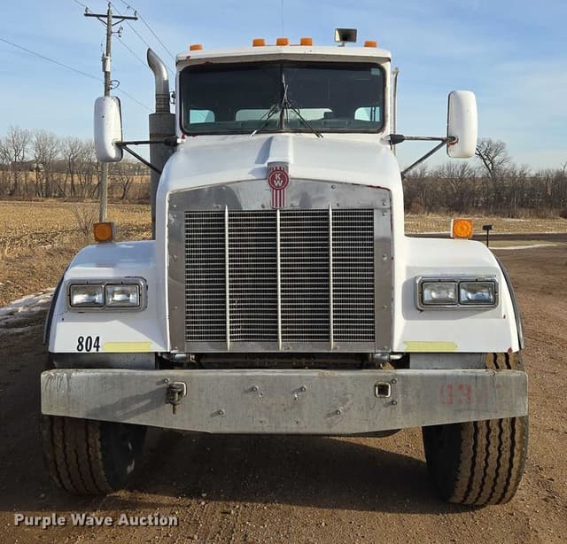 Image of Kenworth W900 equipment image 1