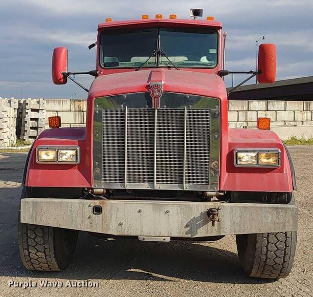 Image of Kenworth W900 equipment image 1