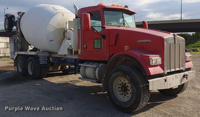 Image of Kenworth W900 equipment image 2