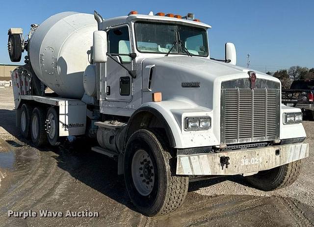 Image of Kenworth W900 equipment image 2