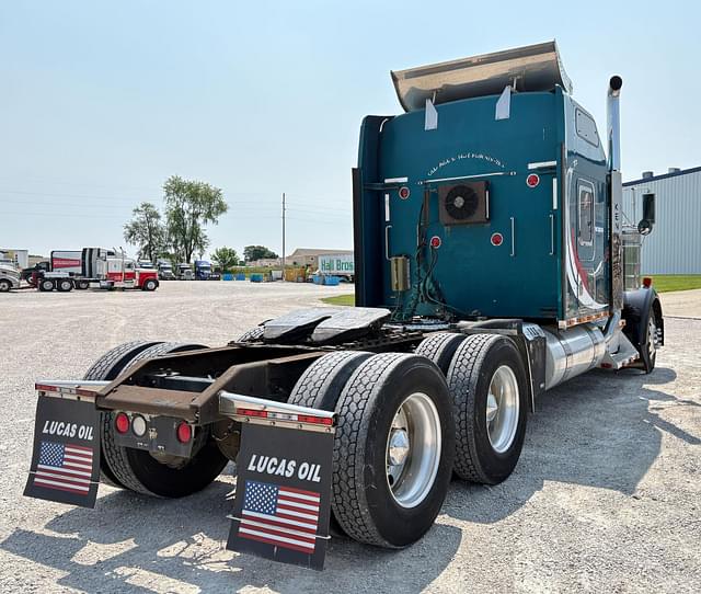 Image of Kenworth W900 equipment image 4