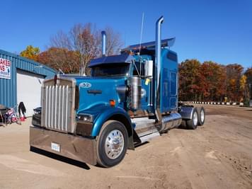 Main image Kenworth W900B