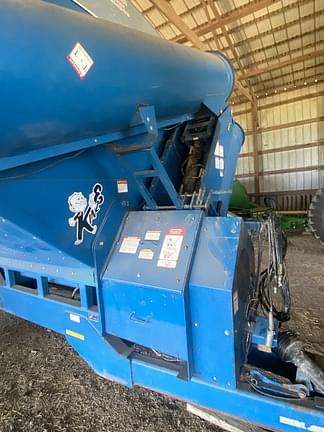 Image of Kinze 1050 equipment image 2