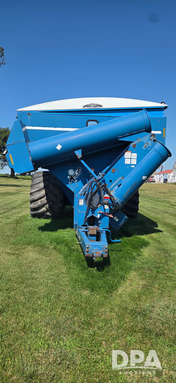 Image of Kinze 1050 equipment image 1