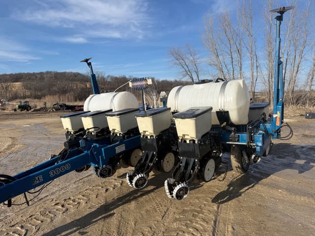 Image of Kinze 3000 equipment image 2