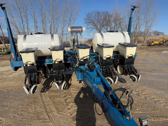 Image of Kinze 3000 equipment image 4