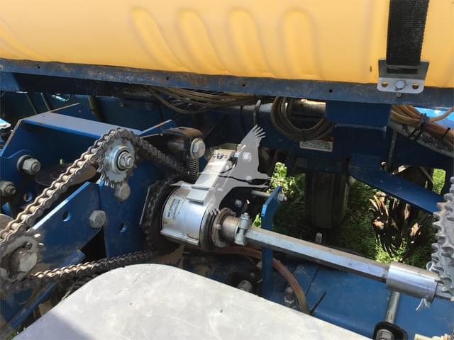 Image of Kinze 3200 equipment image 4