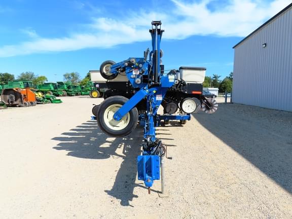 Image of Kinze 3600 equipment image 3