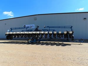 2003 Kinze 3600 Image