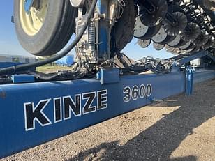 Main image Kinze 3600 19