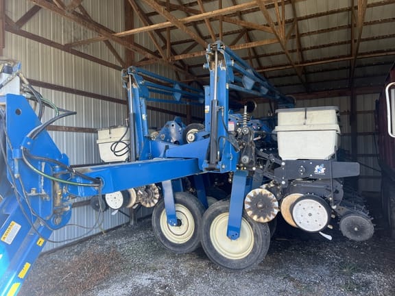Main image Kinze 3700