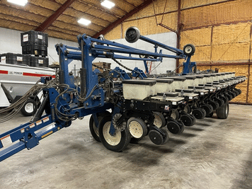 Main image Kinze 3700