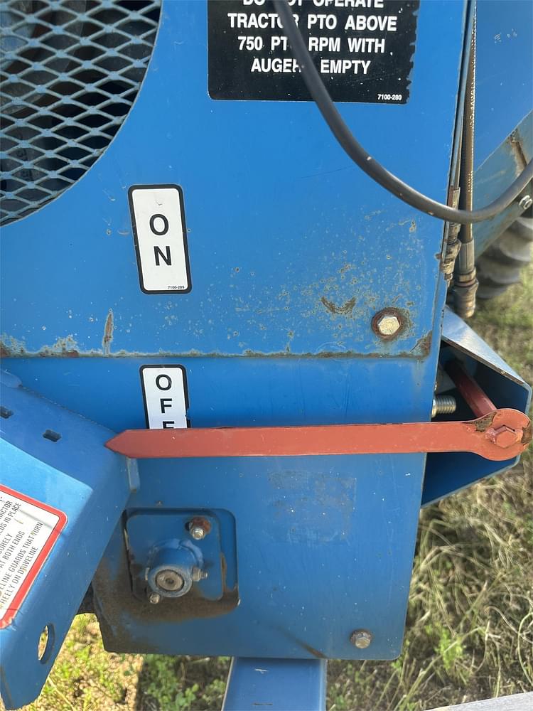 Main image Kinze 850 7