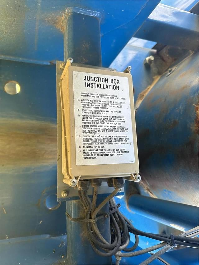 Thumbnail image Kinze 850 11