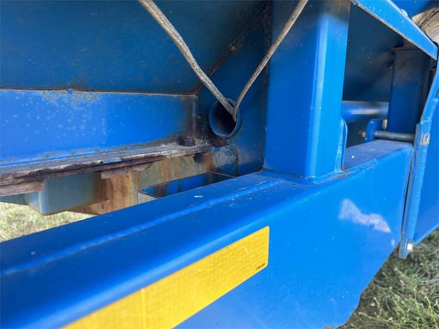 Thumbnail image Kinze 850 18