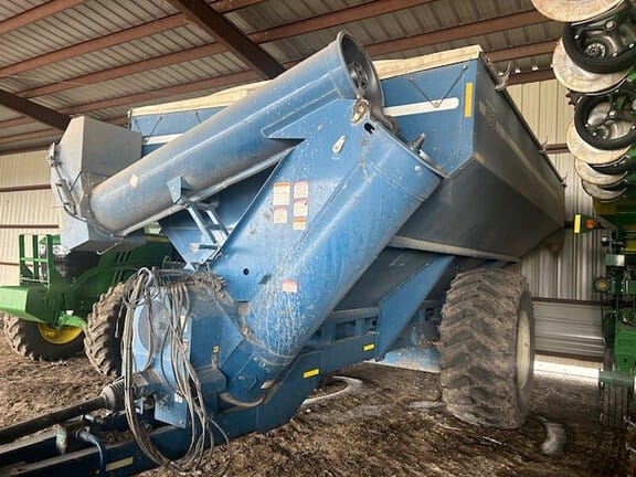 2003 Kinze 850 Equipment Image0