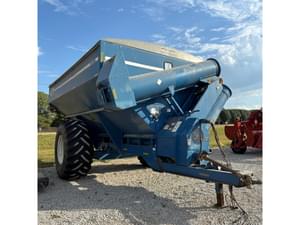 2003 Kinze 850 Image