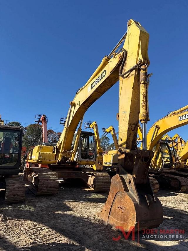 Image of Kobelco SK330LC equipment image 2