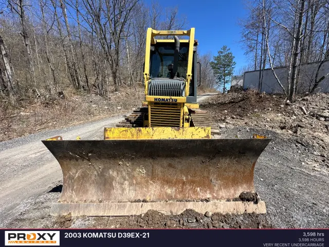 Image of Komatsu D39EX-21A equipment image 2