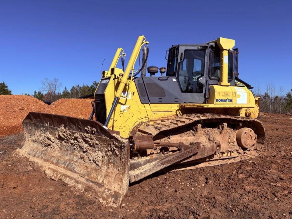 2003 Komatsu D65EX-15 Equipment Image0