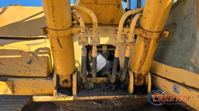 Image of Komatsu PC200-6 equipment image 2