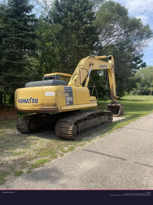 Image of Komatsu PC200LC-7 equipment image 2