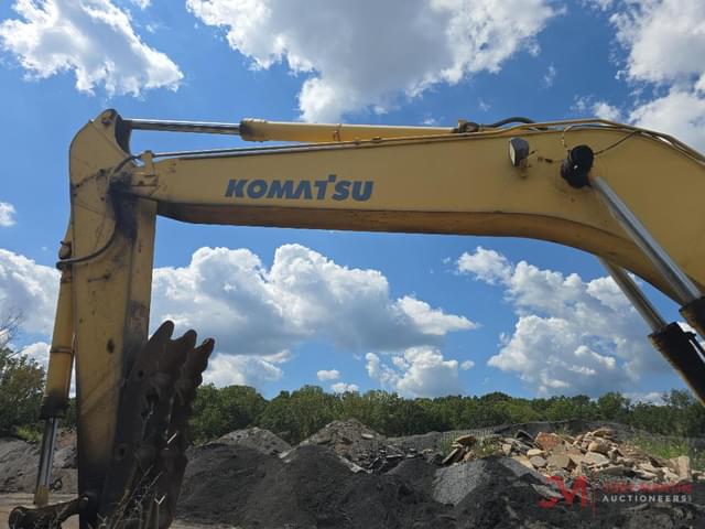 Image of Komatsu PC220LC-7 equipment image 4