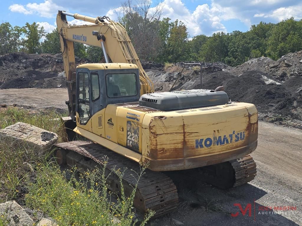 2003 Komatsu PC220LC-7 Equipment Image0