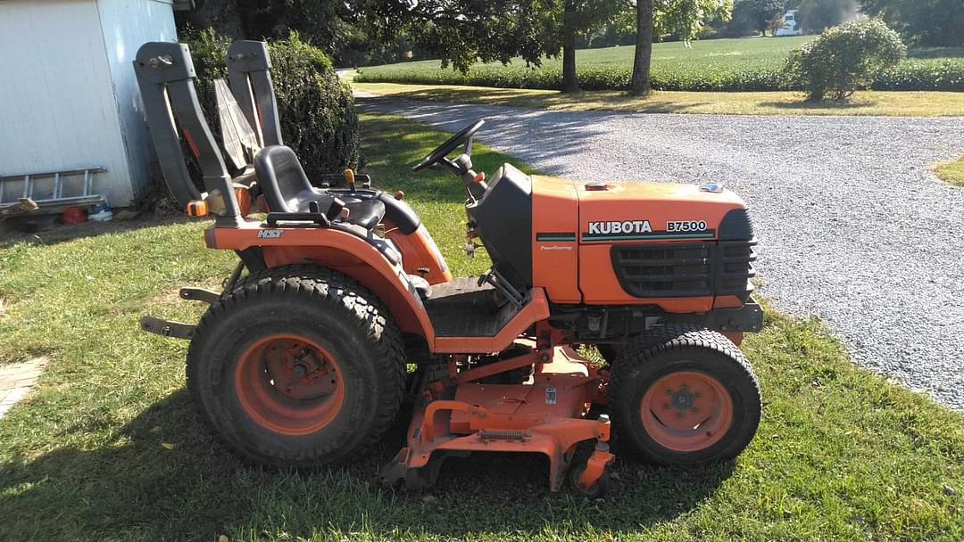 Image of Kubota B7500 Image 0