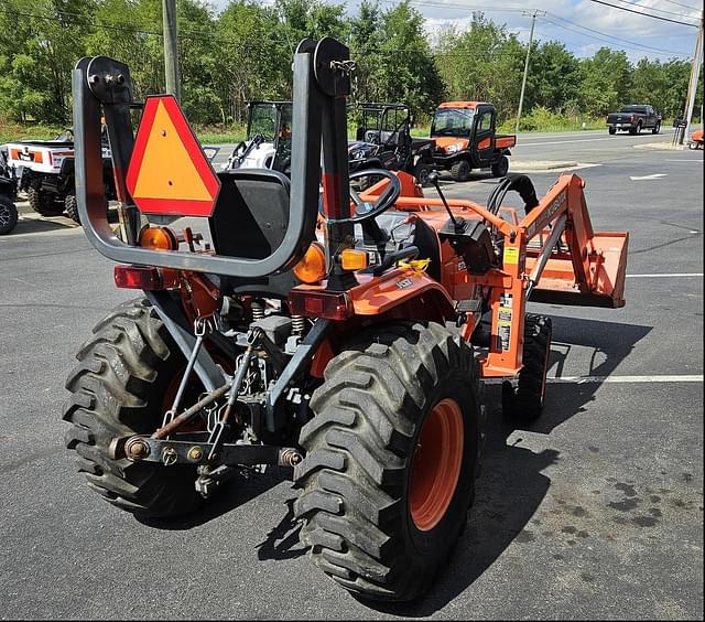 Image of Kubota B7800HSD equipment image 4