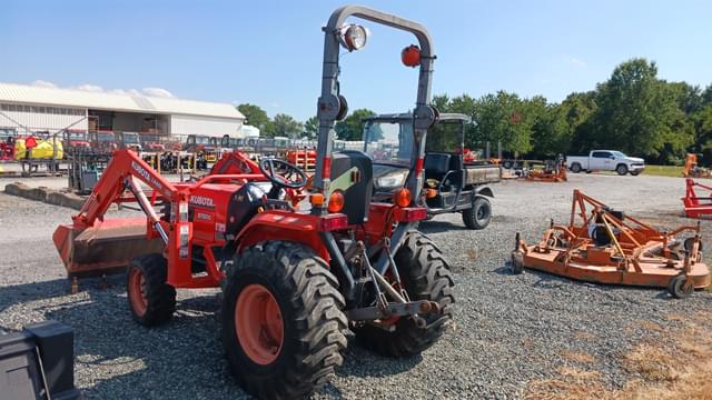 Image of Kubota B7800HSD equipment image 2