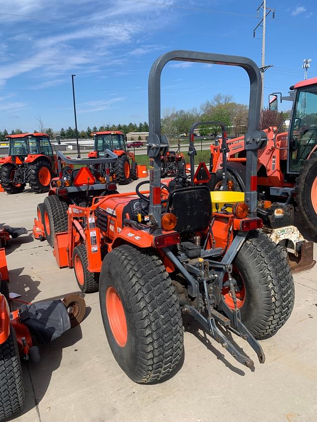 Image of Kubota B7800HSD equipment image 3