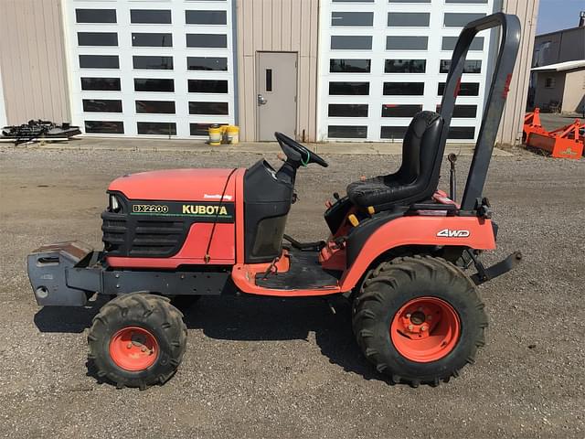 Image of Kubota BX2200 equipment image 3