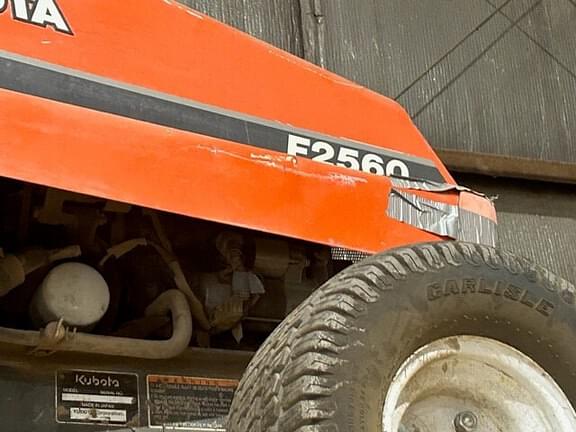 Image of Kubota F2560 equipment image 4