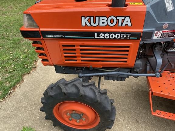 Image of Kubota L2600 equipment image 2