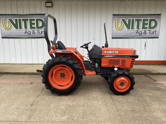 Image of Kubota L2600 equipment image 1