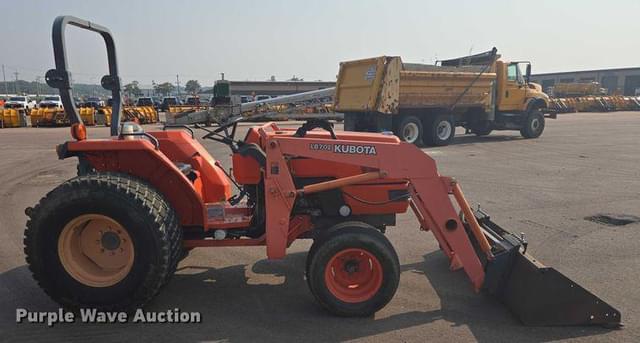 Image of Kubota MX5000 equipment image 3