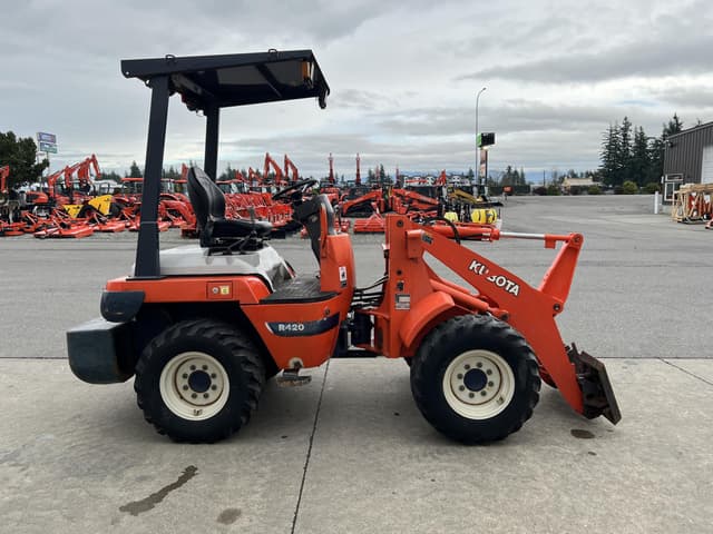 Image of Kubota R420 equipment image 4