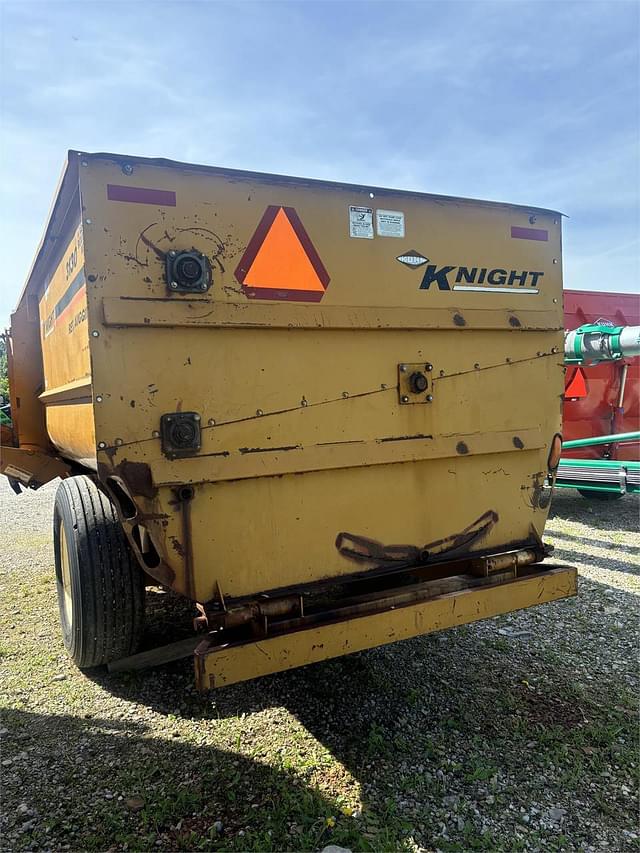 Image of Kuhn Knight 3130 equipment image 2