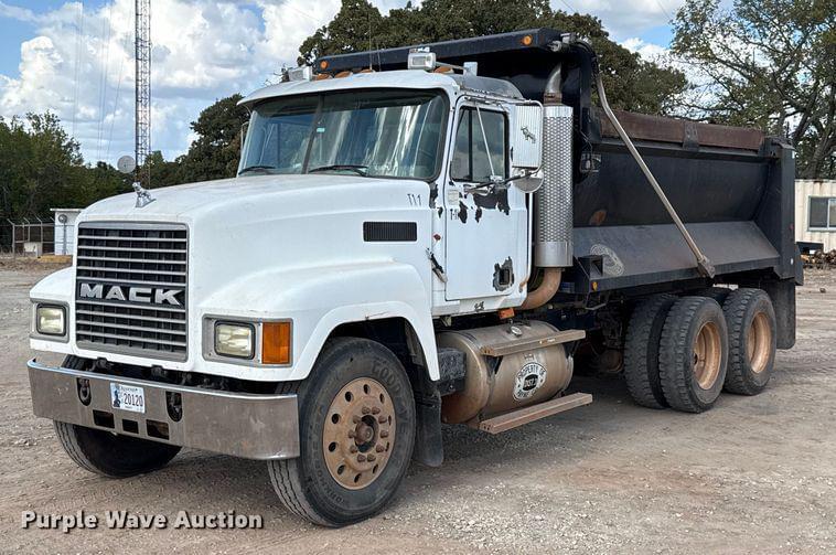 Image of Mack CH613 Primary image